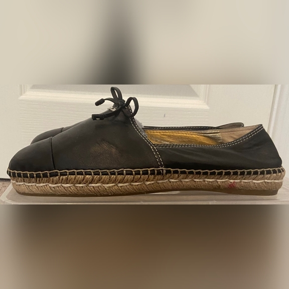 Prada Shoes - Picture 3 of 3